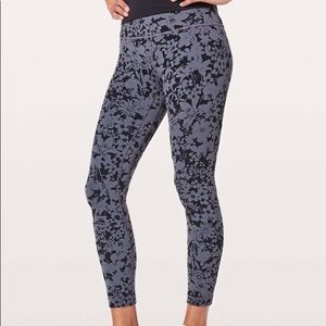 Lululemon Align Pant II *25"
Efflorescent Nebula Black